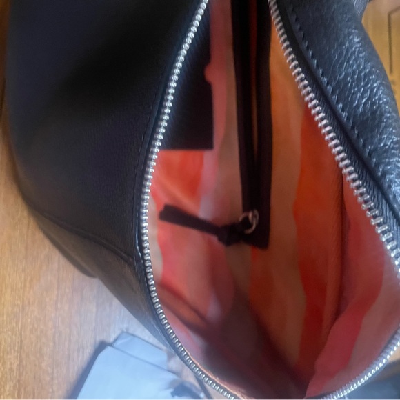 SOLD Genuine leather sling bag!! - Picture 6 of 10